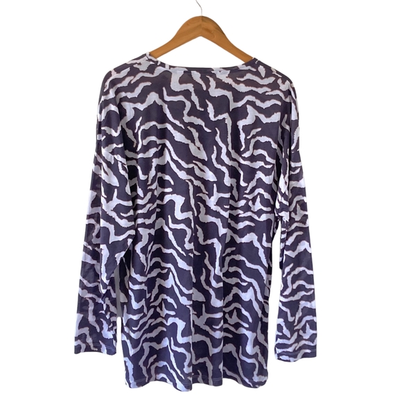 BNWT Women's Marks & Spencer Navy and White Animal Prints Jersey Blouse UK 18 - Picture 3 of 13